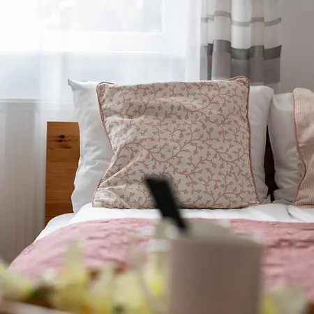 アパート Spacious Family Promienista 1,5 Km To Hala Arena By Renters ポズナン