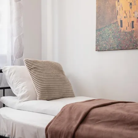 Spacious Family Promienista 1,5 Km To Hala Arena By Renters