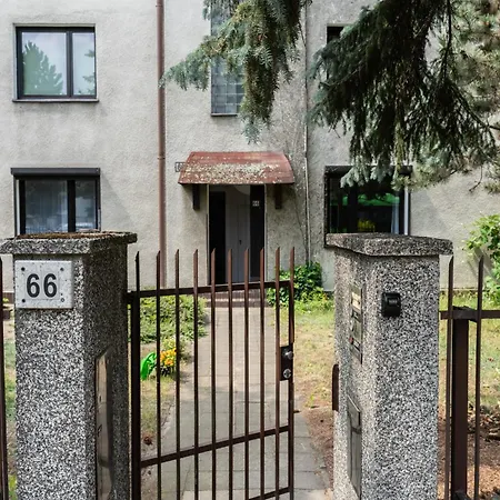 Spacious Family Promienista 1,5 Km To Hala Arena By Renters アパート