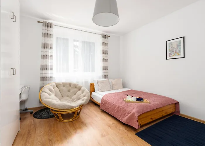 Spacious Family Promienista 1,5 Km To Hala Arena By Renters