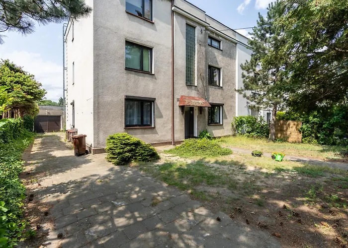 Spacious Family Promienista 1,5 Km To Hala Arena By Renters アパート