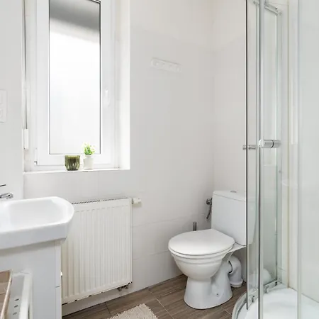 Spacious Family Promienista 1,5 Km To Hala Arena By Renters Apartment