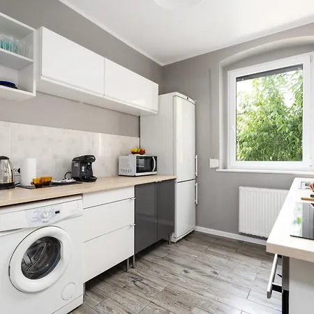 Spacious Family Promienista 1,5 Km To Hala Arena By Renters Apartment *