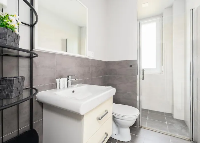 شقة Spacious Family Promienista 1,5 Km To Hala Arena By Renters بوزنان