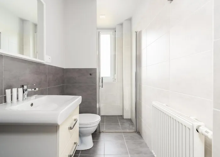 Spacious Family Promienista 1,5 Km To Hala Arena By Renters بوزنان